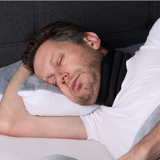 いびきのない睡眠のための首サポート 